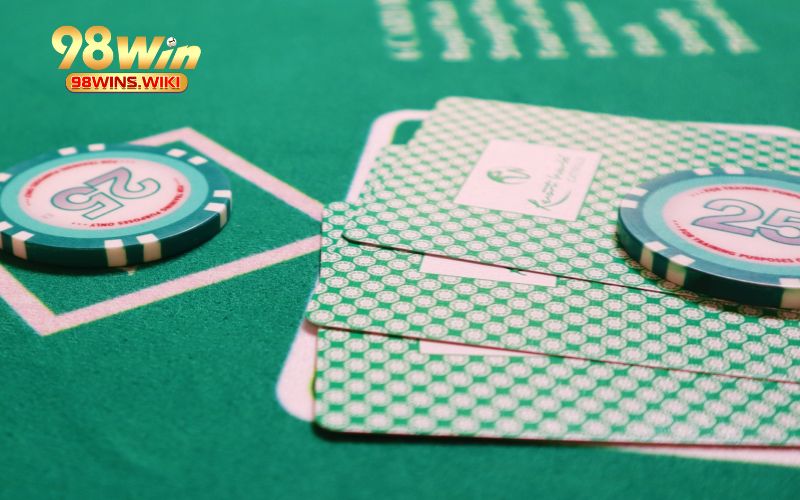 Bí quyết chơi liêng hay bằng cách đánh nhiễu đối thủ